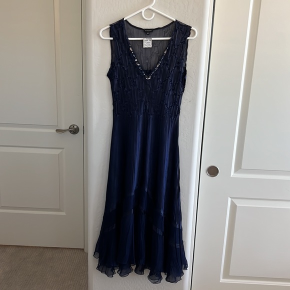 Komarov Blue V-Neck 3/4 Sleeve Pleated 2-Piece Jacket Dress - Picture 8 of 10